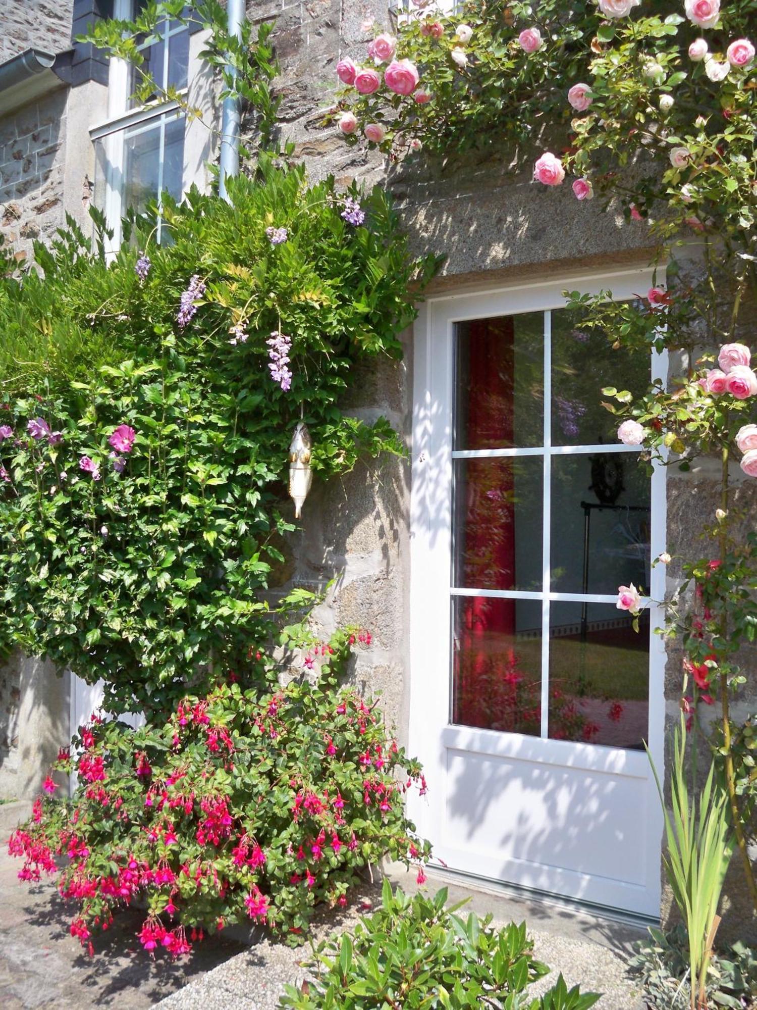 Gite De La Caminais Pleurtuit Exterior photo
